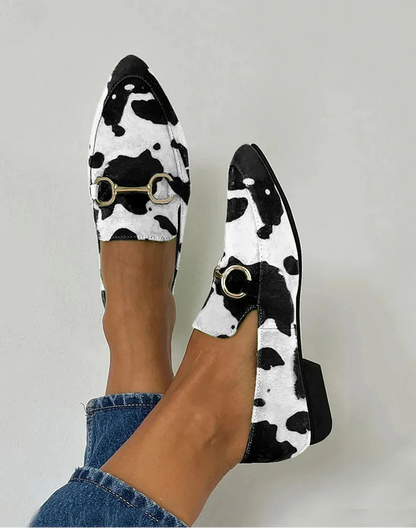 Pointed Slingback Flats – Chic Strappy Design for Everyday Elegance
