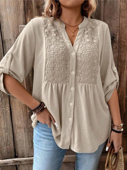 Aveline – Blouse with a V-neck and buttons