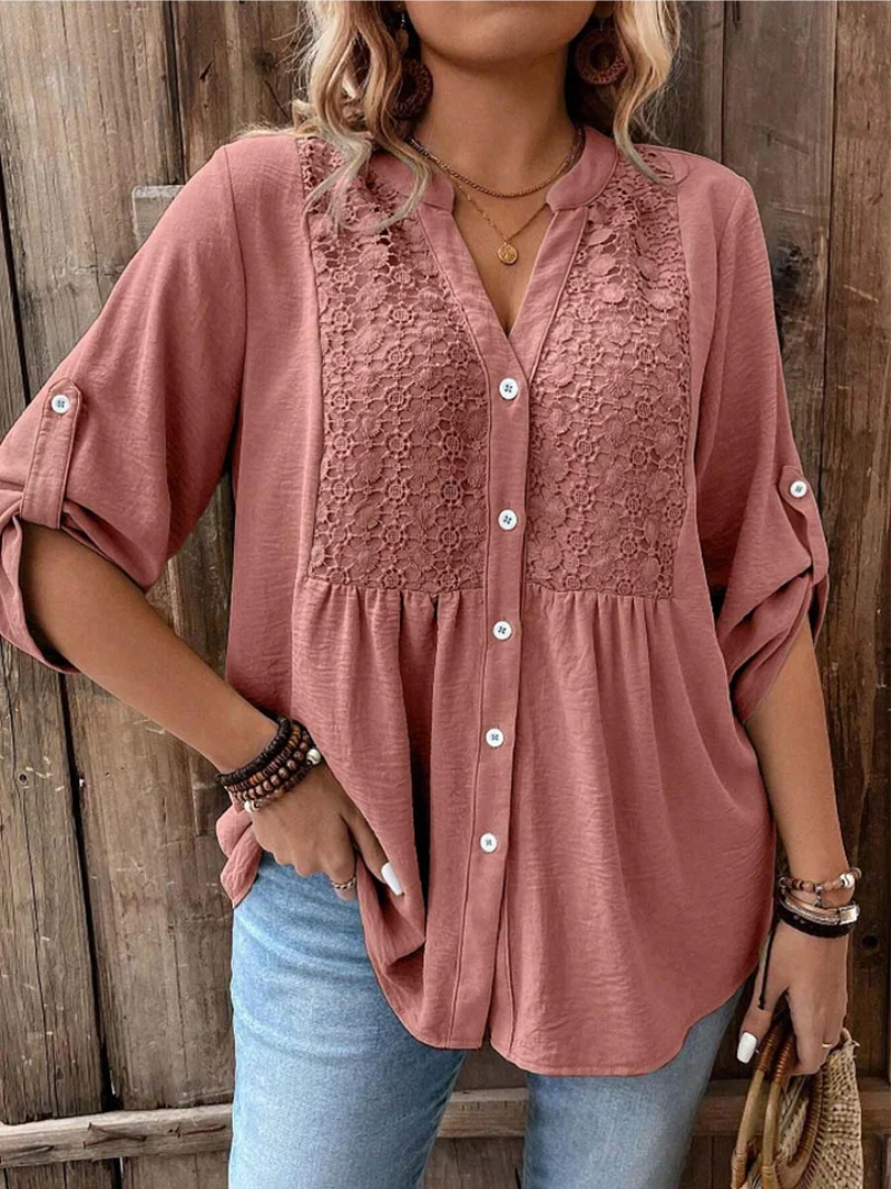 Aveline – Blouse with a V-neck and buttons