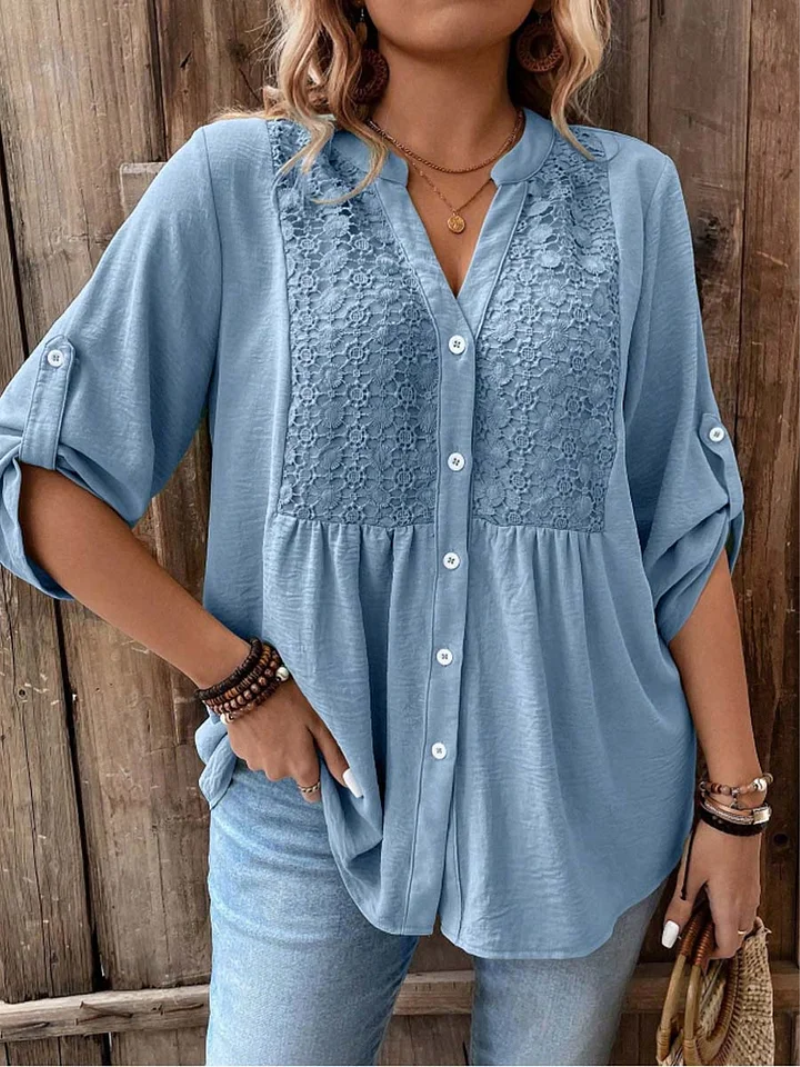 Aveline – Blouse with a V-neck and buttons