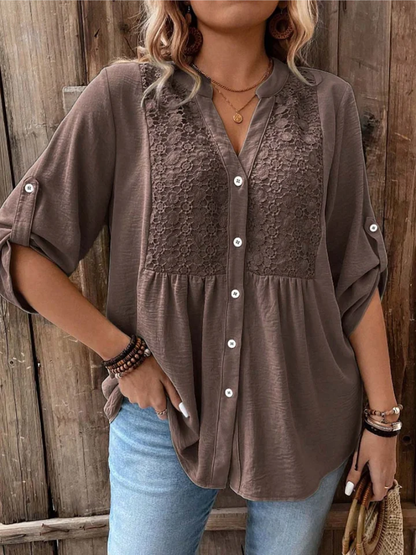 Aveline – Blouse with a V-neck and buttons