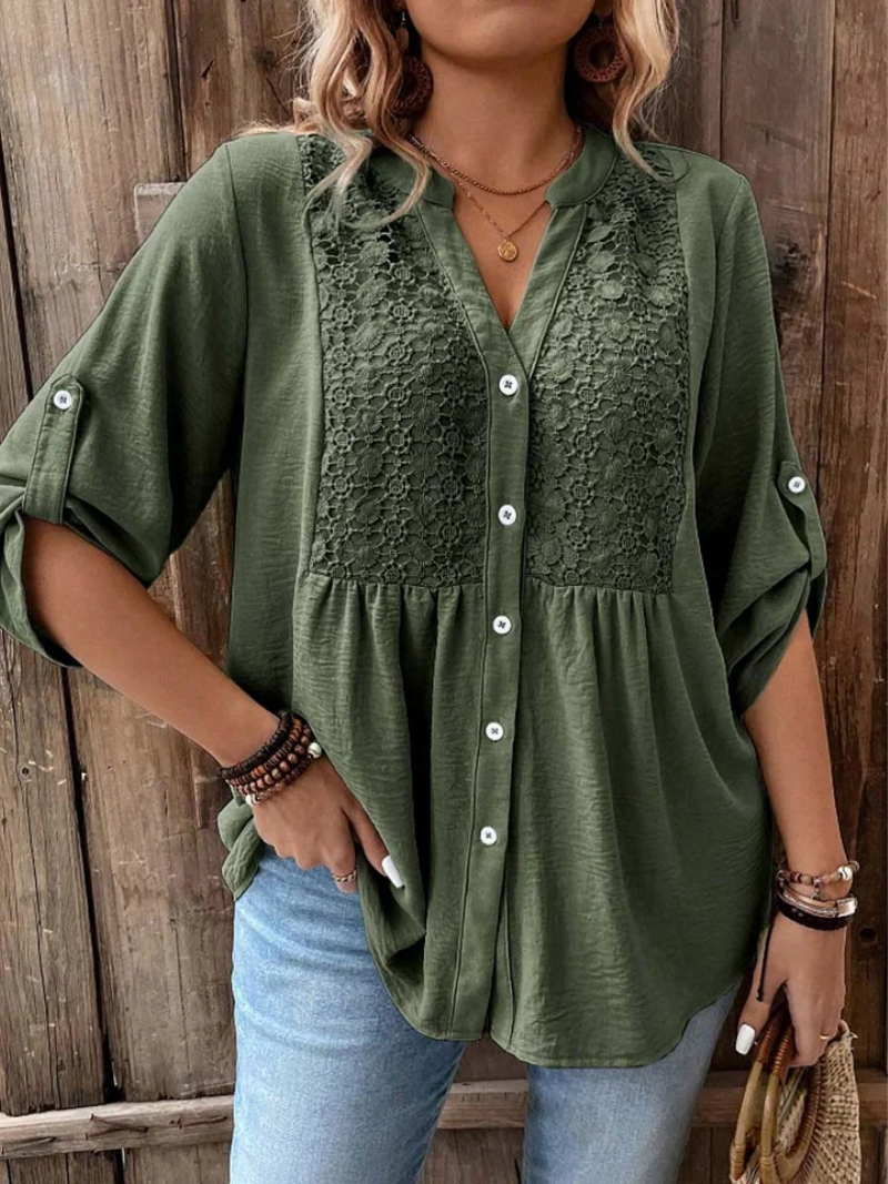 Aveline – Blouse with a V-neck and buttons