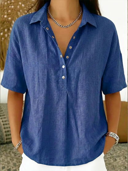 Aveline – Blouse with a collar and button detail