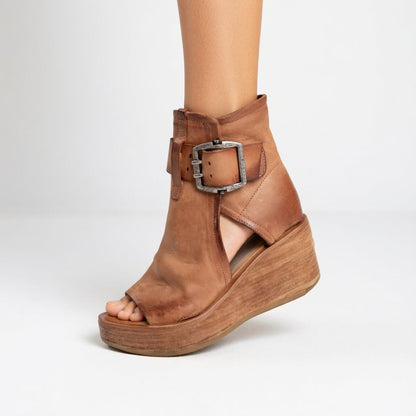 Aveline™ – Open-toe ankle boots with a wedge heel in a modern style