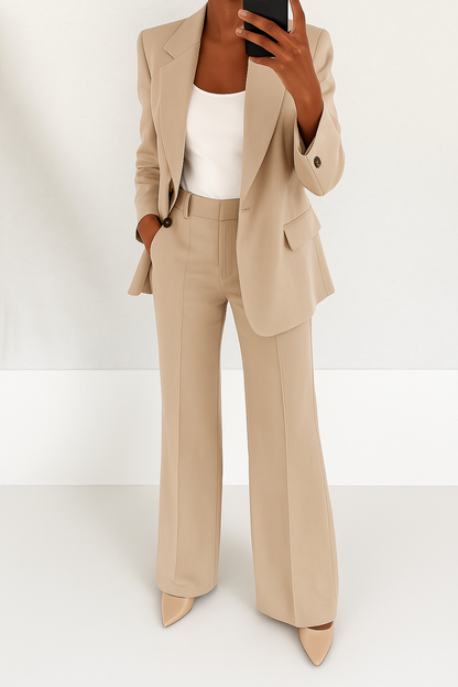 ELIZA | Set with a classic blazer