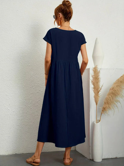Sofia – An elegant, simple-cut dress