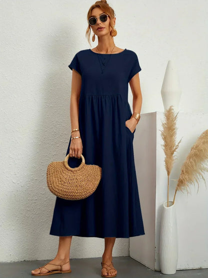 Sofia – An elegant, simple-cut dress