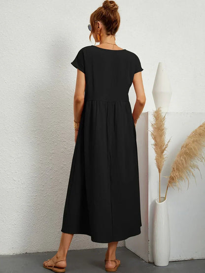 Sofia – An elegant, simple-cut dress