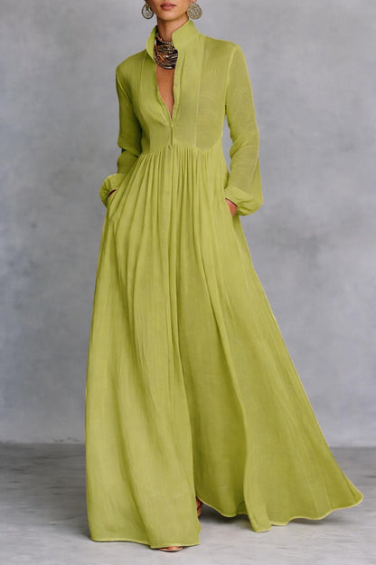 Amelia – An elegant maxi dress with buttons