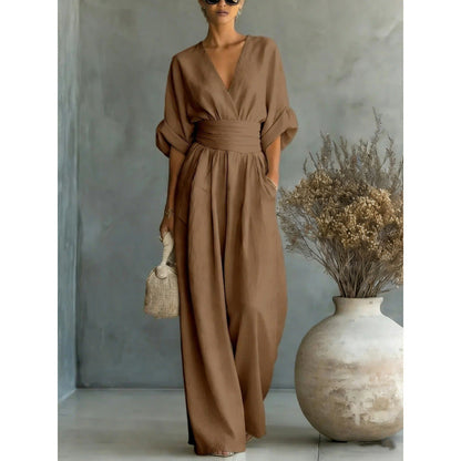 Elegant V-neck jumpsuit made of a linen blend