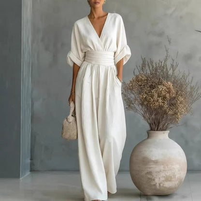 Elegant V-neck jumpsuit made of a linen blend